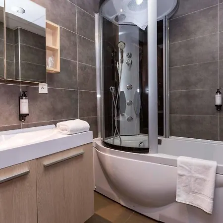 Resort Voltaire J 2/4p *