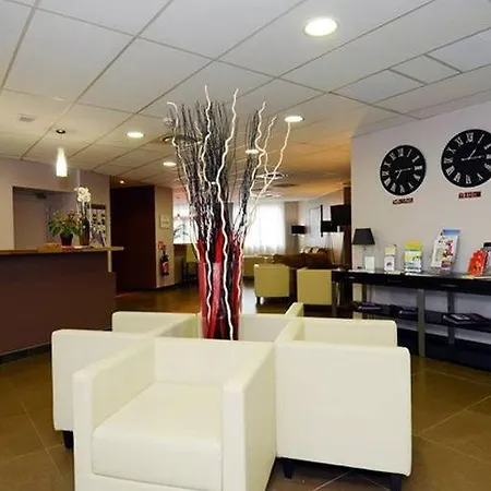 Voltaire J 2/4p Resort